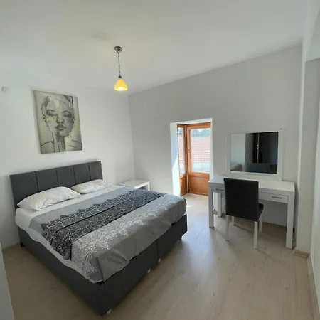 Hotel apartamentowy Cesme Suites *